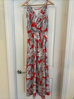 Q&A Red Tropical Leaf Maxi Dress Small